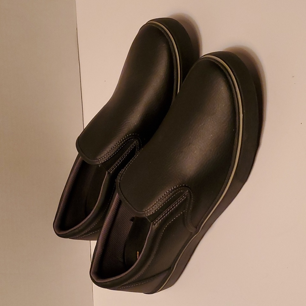 Men's/Women's TredSafe Slip Resistant Black Shoes size M12/W13W